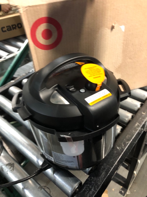 Photo 3 of ***DAMAGED READ NOTES***Instant Pot Duo 7-in-1 Electric Pressure Cooker,  3 Quart 3QT Duo