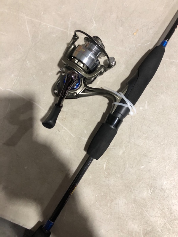 Photo 3 of * used * see all images * 
Lew's Laser Lite Spinning Reel