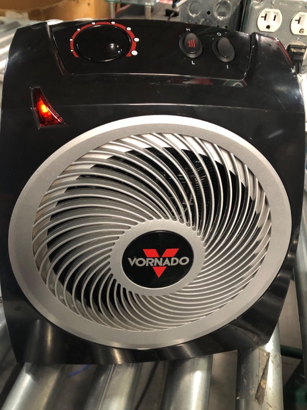 Photo 4 of ***USED - UNABLE TO TEST***
Vornado VH10 Vortex Heater with Adjustable Thermostat, 2 Heat Settings