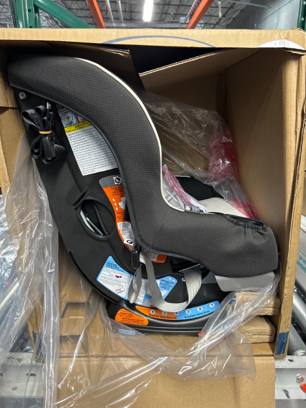 Photo 2 of Graco Extend2Fit Convertible Car Seat, Gotham