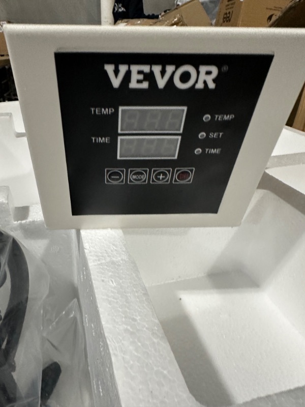 Photo 3 of VEVOR Heat Press Machine- 15x15 White