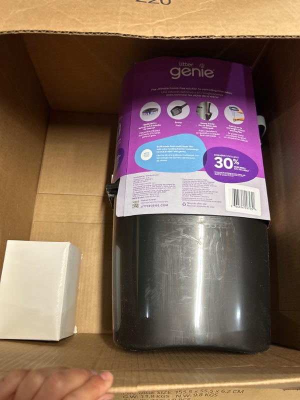 Photo 2 of (READ NOTES) Litter Genie Plus Pail, Ultimate Cat Litter Disposal System, Locks Away Odors, Includes One Refill, Black, Small