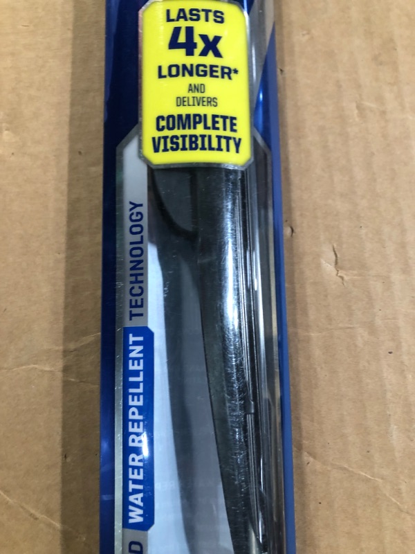 Photo 5 of PEAK Silicone Plus Windshield Wiper Blade, 16-Inch (Pack of 1) 13"