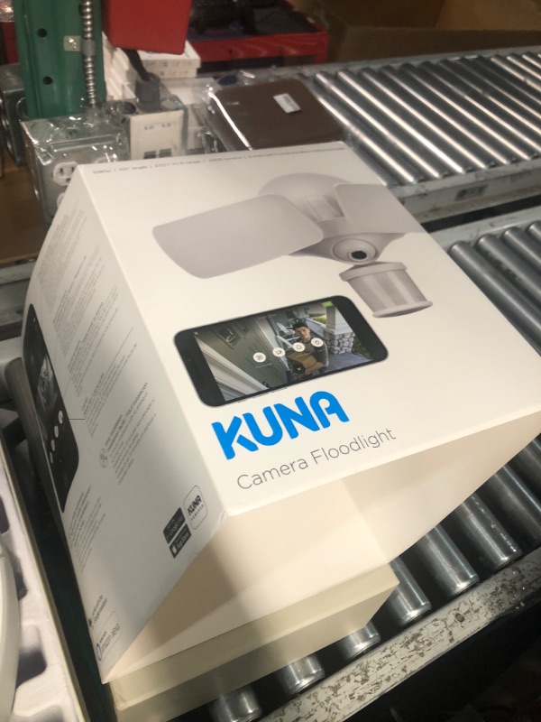 Photo 2 of KUNA Camera Floodlight (White)