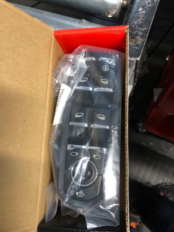 Photo 2 of A-Premium Master Front Left Driver Side Power Window Switch Compatible with Porsche Macan 2015-2018 Panamera 2011-2016 Cayenne 2011-2018, Replace# 7PP959858AEDML