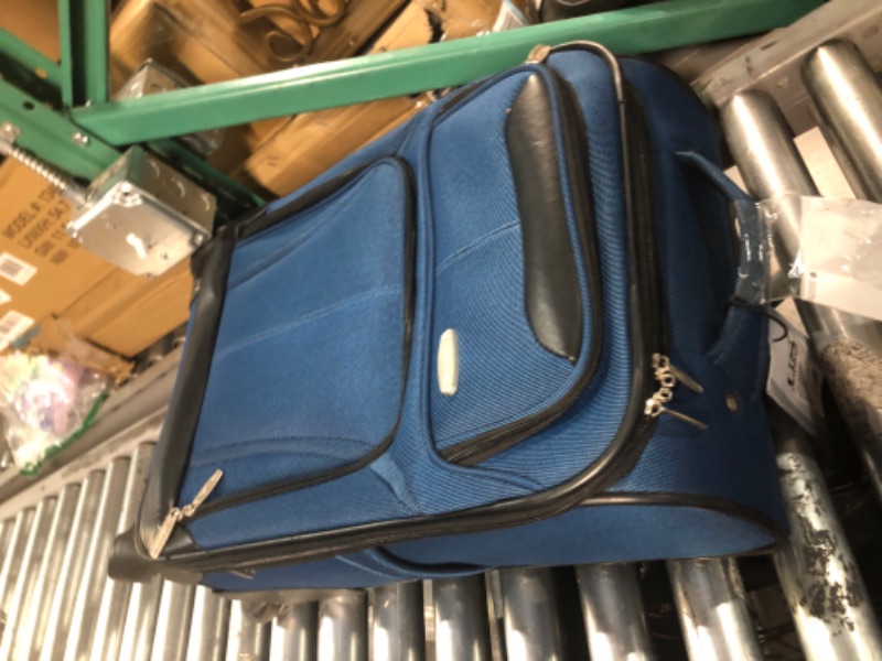 Photo 4 of **NONREFUNDABLE**FOR PARTS OR REPAIR**SEE NOTES**
Samsonite Solyte DLX Softside Expandable Luggage with Spinner Wheels, Mediterranean Blue, Carry-On 20-Inch Carry-On 20-Inch Mediterranean Blue