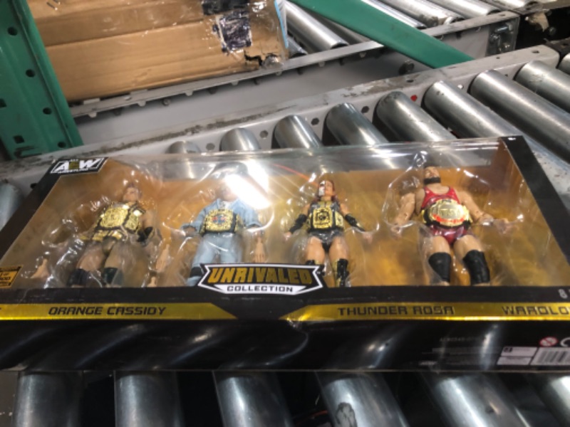 Photo 4 of All Elite Wrestling AEW Unrivaled Champion 4 Pack - Four 6-Inch Figures with Title Belts and Accessories - Amazon Exclusive