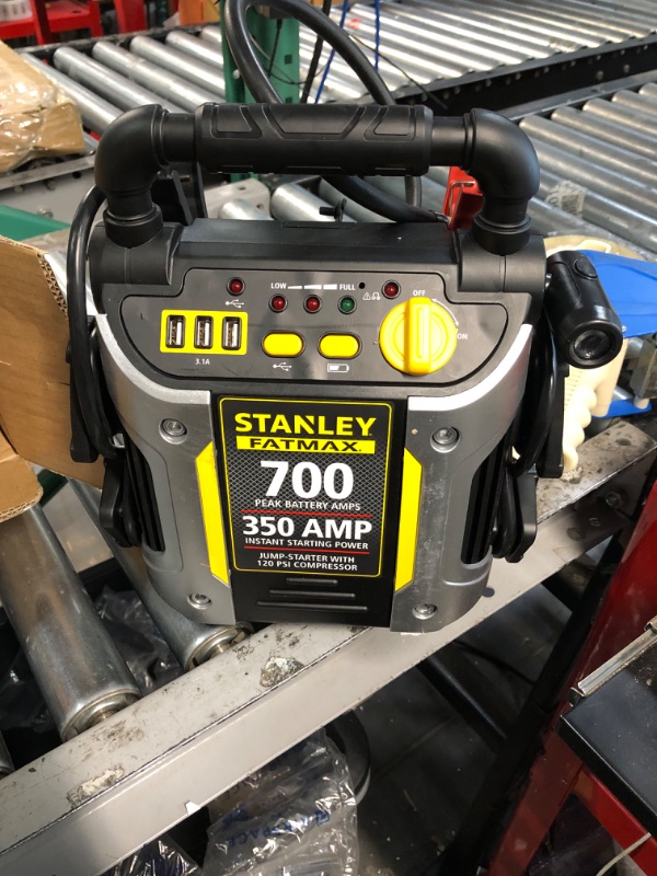 Photo 4 of STANLEY FATMAX J7CS Portable Power Station Jump Starter: 700 Peak/350 Instant Amps, 