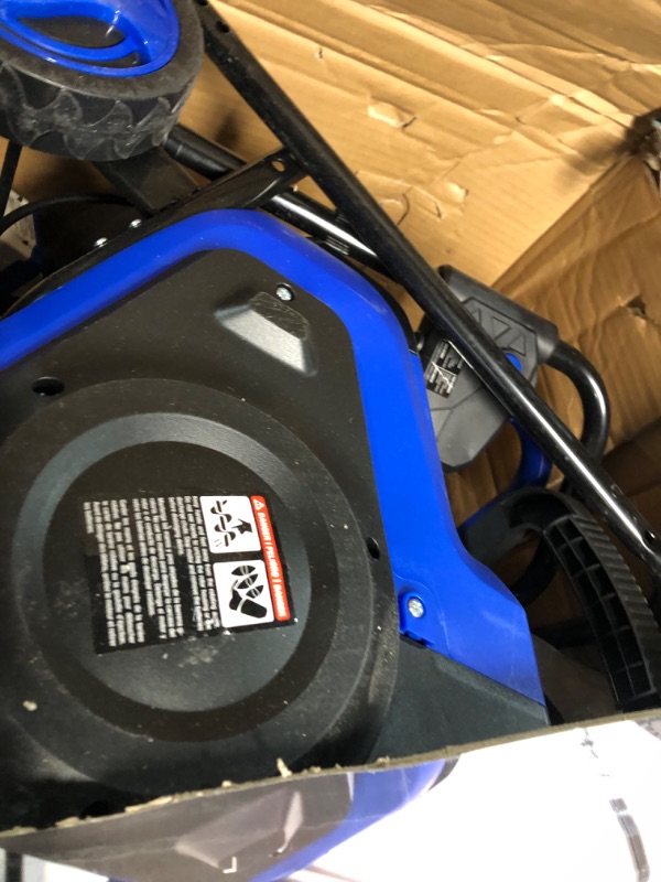 Photo 3 of ***USED - DIRTY - UNABLE TO TEST***
Snow Joe 24V-X2-SB15 Cordless Snow Blower, 750-Watt Brushless Motor, Clears 441-Pounds of Snow / Minute, 6-Inch Snow Depth, Kit w/ (2 x 4.0-Ah 