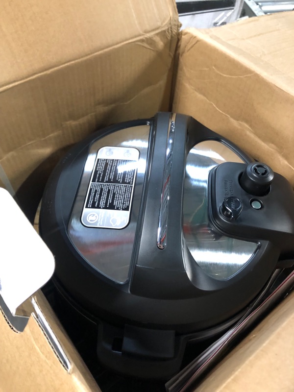 Photo 3 of [FOR PARTS, READ NOTES]
Instant Pot Ultra, 10-in-1 Pressure Cooker, Slow Cooker, Rice Cooker, Yogurt Maker, Cake Maker, Egg Cooker, Sauté 
NONREFUNDABLE