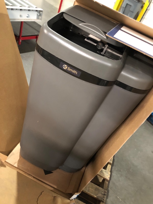 Photo 1 of a.o. Smith 40000-Grain Water Softener | AO-WH-SOFT-400T