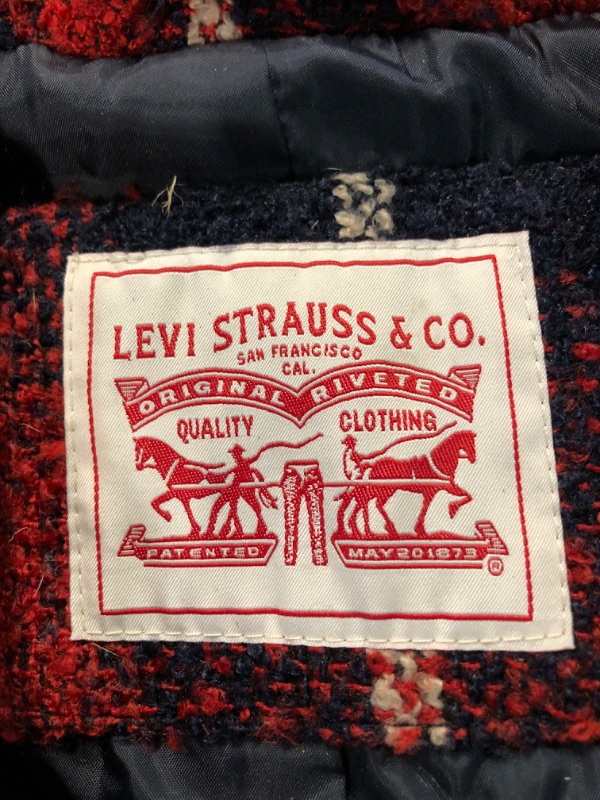 Photo 1 of Levi's Women's Cinch Waist Puffer Jacket size S 
