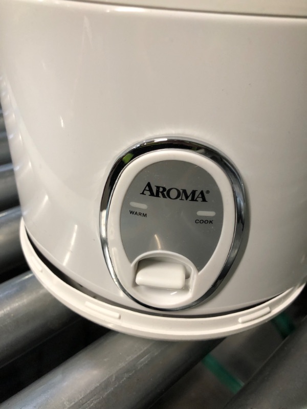 Photo 3 of **PARTS ONLY DOES NOT POWER ON**
Aroma Housewares 8-Cup (Cooked) (4-Cup UNCOOKED) Cool Touch Rice Cooker (ARC-914S)