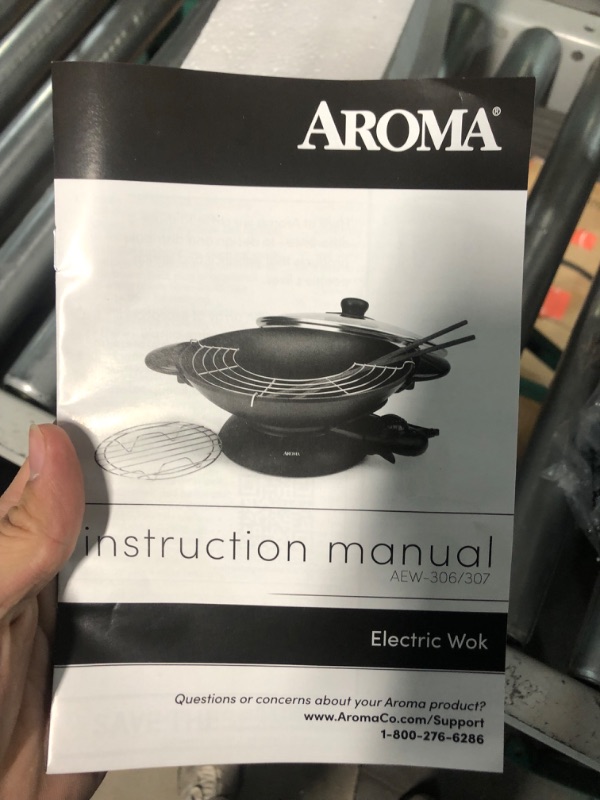Photo 3 of [FOR PARTS, READ NOTES]
Aroma Housewares AEW-306 Electric Wok with Tempered Glass Lid Easy Clean Nonstick NONREFUNDABLE