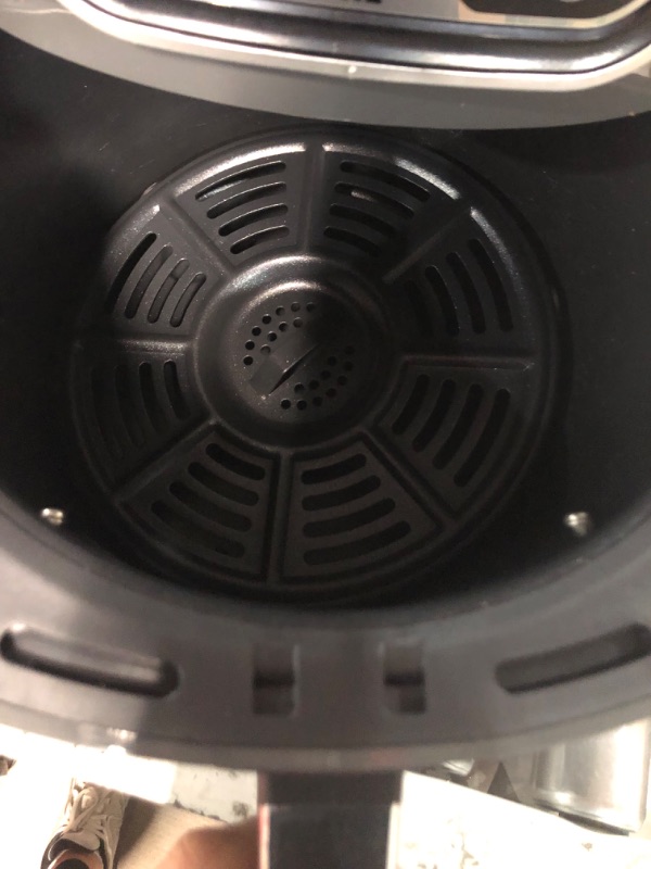 Photo 2 of [FOR PARTS READ NOTES]
Ninja AF150AMZ Air Fryer XL, 5.5 Qt. 
NONREFUNDABLE