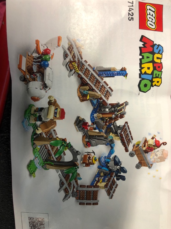 Photo 4 of LEGO Super Mario Diddy Kong's Mine Cart Ride Expansion Set 71425