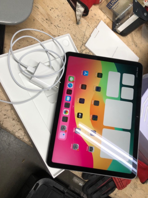 Photo 1 of Apple iPad Air (5th Generation): with M1 chip, 10.9-inch Liquid Retina Display, 256GB, Wi-Fi 6, 12MP front/12MP Back Camera, Touch ID, All-Day Battery Life – Space Gray WiFi Space Gray 256GB