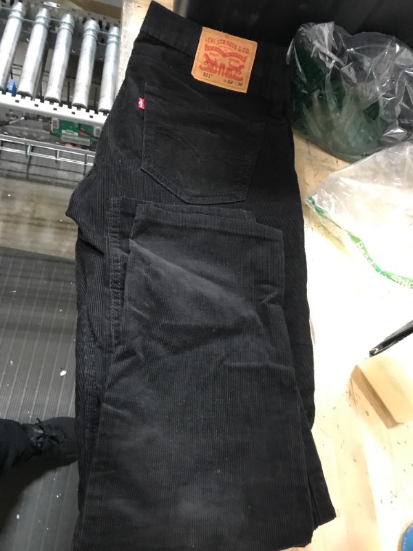 Photo 1 of 32x30 corduroy Levi jeans - black