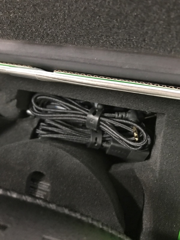 Photo 1 of Razer BlackShark V2 Pro Wireless Gaming Headset: THX 7.1 Spatial Surround Sound - 50mm Drivers - Detachable Mic - for PC, PS5, PS4, Switch, Black Classic Black