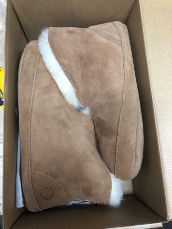 Photo 2 of ***USED - UNKNOWN SIZE - SHEDDING FUR***
FIRESIDE by Dearfoams Men's Byron Bay Shearling Warm-up Boot Chestnut