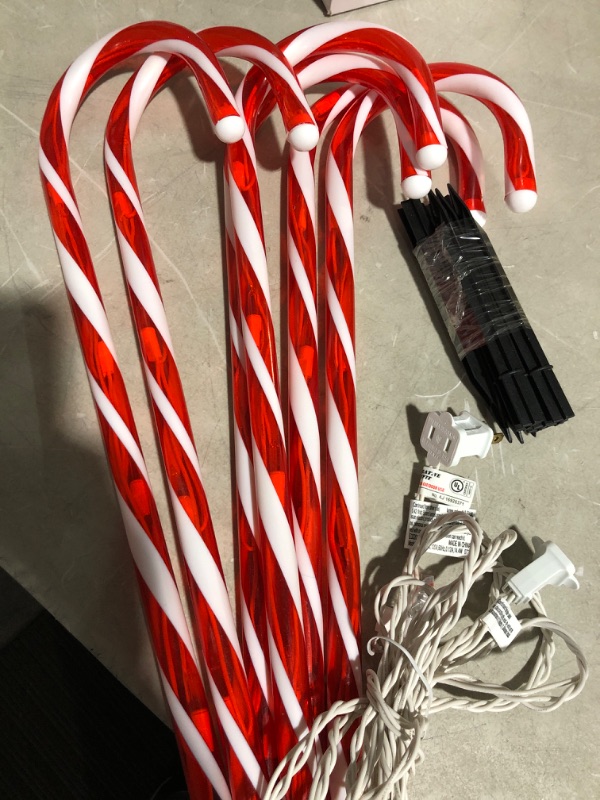 Photo 2 of * used * 
Joiedomi 17" Christmas Candy Cane Pathway Markers Lights, Set of 6 Christmas Stakes 