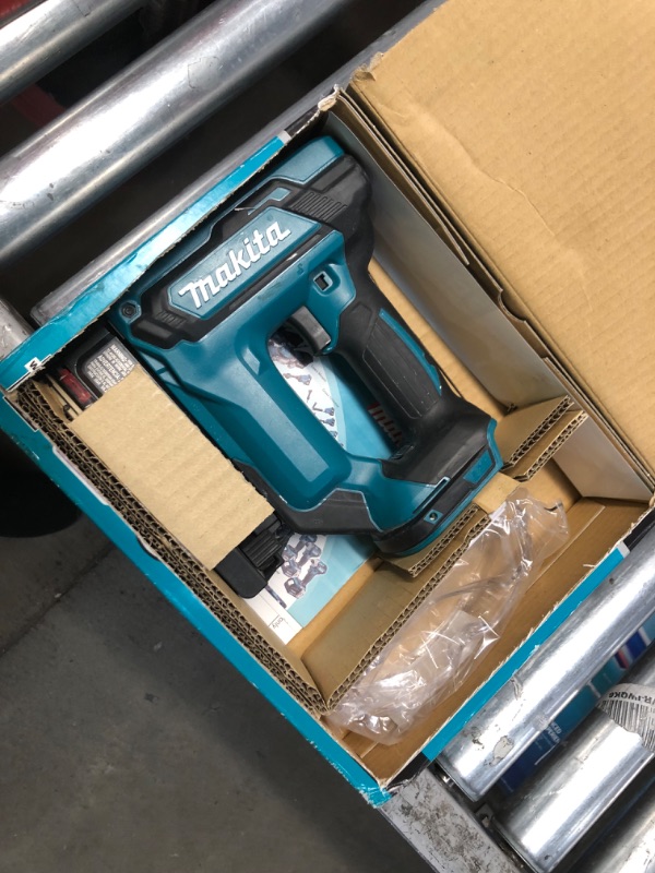 Photo 4 of **NONREFUNDABLE - SEE NOTES***
18-Volt LXT Lithium-Ion 23-Gauge Cordless Pin Nailer (Tool-Only)