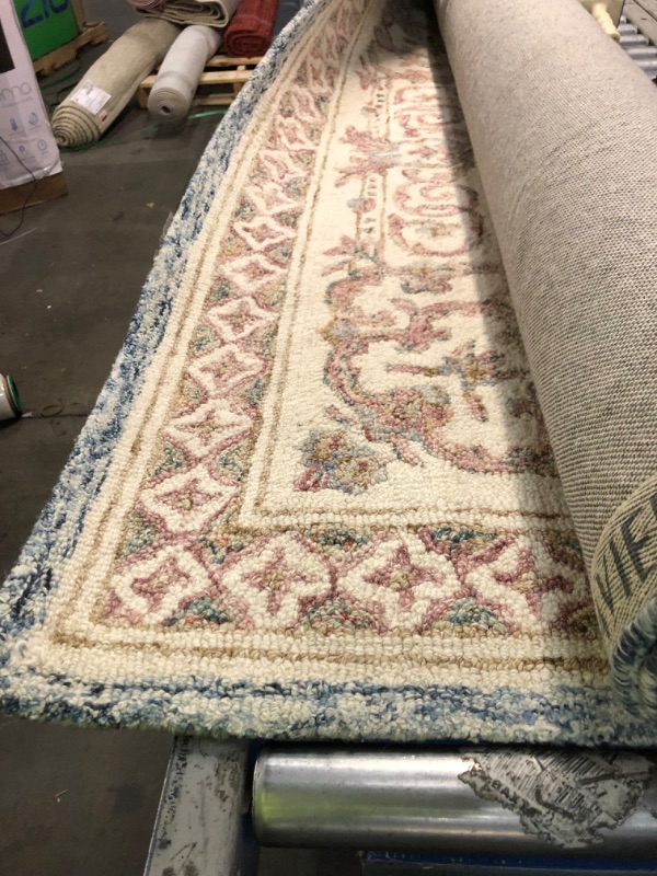 Photo 2 of **USED, HAS DAMAGE** Safavieh Aubusson Collection 5' x 8' Blue/Pink AUB101M Handmade Traditional Premium Wool Area Rug 5 x 8 ft Blue / Pink