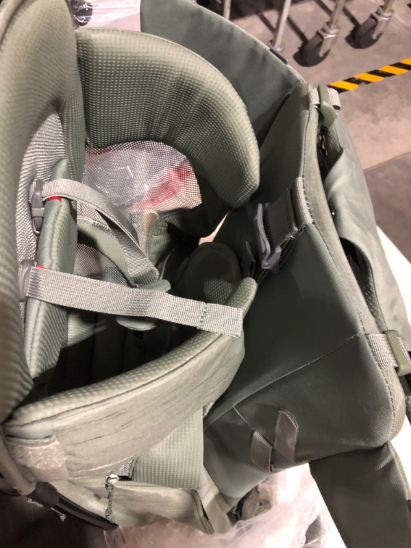 Photo 4 of ***MINOR SCRATCHES***
Thule Sapling Child Carrier Backpack AGAVE