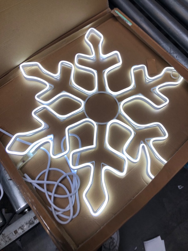 Photo 2 of 1 Pack 20 Inch Large Outdoor Snowflake Decorations Neon Light, 120 LED Outdoor Lighted Snowflake, Outdoor Christmas Yard Decorations for Outdoor, Yard, Porch, Christmas, Nativity Scene (Cold White) Cold White 1