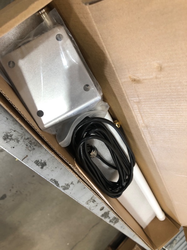 Photo 2 of Waterproof 8dBi Long Range Cellular Ultra Distance LoRa Gateway Antenna Omni-Directional Glass Fiber LoRaWan 915MHz Antenna with 5M/16.4FT Cable for Helium RAK Hotspot HNT Finestra Miner Mining 8dBi Antenna kit White Wiht 16.4FT Cable