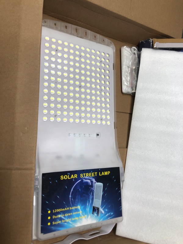 Photo 3 of * used * see all images *
OTeedo 300W Solar Street Light 30000LM LED Outdoor Waterproof Dusk to Dawn for Yard Lighting