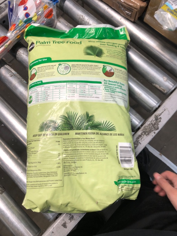 Photo 2 of Miracle-Gro Palm Tree Food, 20 lb