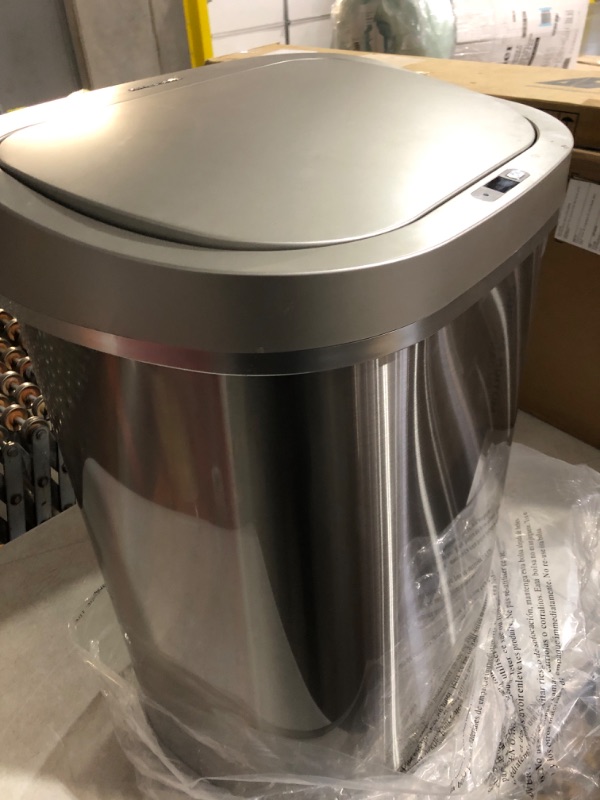 Photo 3 of **LID DOES NOT FUNCTION**
Ninestars DZT-80-35 Automatic Touchless Infrared Motion Sensor Trash Can, 21 Gal