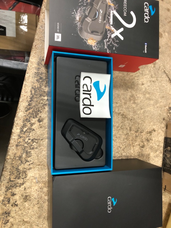 Photo 1 of Cardo Systems FREECOM 2X Motorcycle 2-Way Bluetooth Communication System Headset - Black, Single Pack Freecom 2X Systems 1 Pack