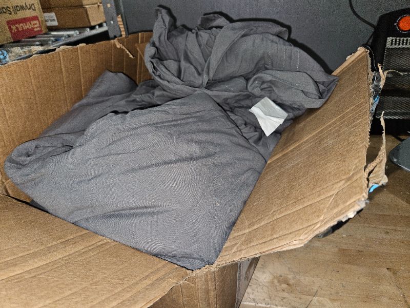 Photo 1 of 104x90" 100% Polyester, Grey Sheet & COMFORTER  Set 