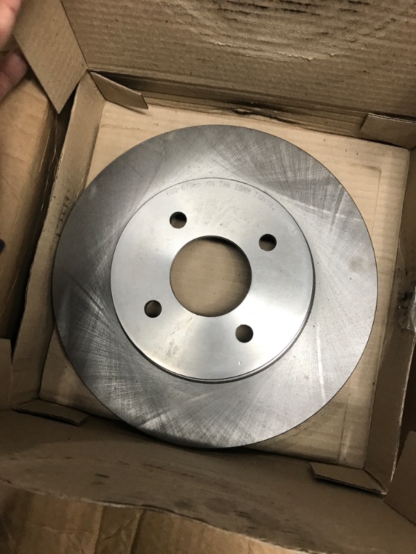 Photo 2 of Front Dynamic Friction Company Disc Brake Rotor 600-67065 (1) For 2012-2018 Nissan March, 2012-2019 Nissan Versa, 2014-2018 Nissan Note, 2014-2019 Nissan Versa Note, 2015-2019 Nissan Micra Silver