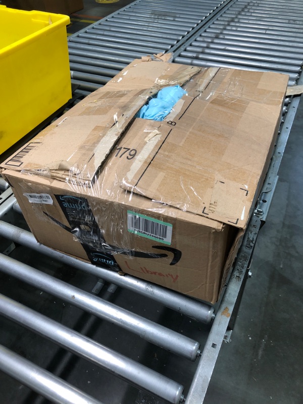 Photo 1 of Basic Beyond Queen Comforter Set Down Alternative Aqua Blue Bed Comforter Set Queen 3 Pieces Reversible Ultra-Soft Microfiber Bed Comforter with 2 Pillow Shams for All Season (Aqua Blue/Ivory) Aqua/Ivory Queen