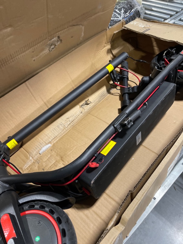 Photo 3 of Electric Scooter,22/18 Miles Range, 18.6/15.6 MPH, 500/350W Foldable Commuting Electric Scooter with Double Braking System and APP for Adults, Teens

*** CHARGES AND  EVERYTHING BUT WASN'T ABLE TO FULLY TEST IN THE WAREHOUSE ***