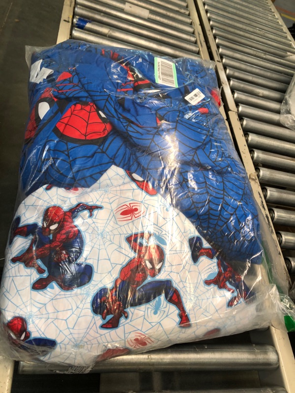Photo 3 of  Marvel Spiderman Spidey Faces 7 Piece Full Bed Set - Includes Reversible Comforter & Sheet Set Bedding - Super Soft Fade Resistant Microfiber - (Official Marvel Product)