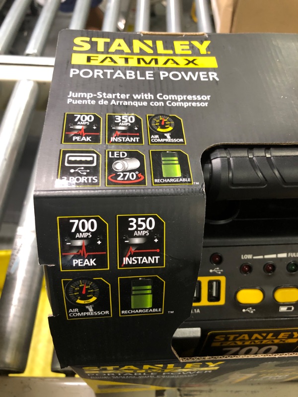 Photo 4 of STANLEY FATMAX J7CS Portable Power Station Jump Starter: 700 Peak/350 Instant Amps, 120 PSI Air Compressor, 3.1A USB Ports, Battery Clamps