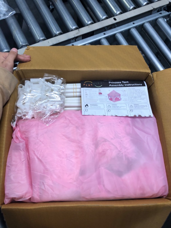 Photo 1 of Castle Princess Tents, Princess Tent Large Space Mesh Design Reinforced PVC Portable for Kindergarten (Pink)