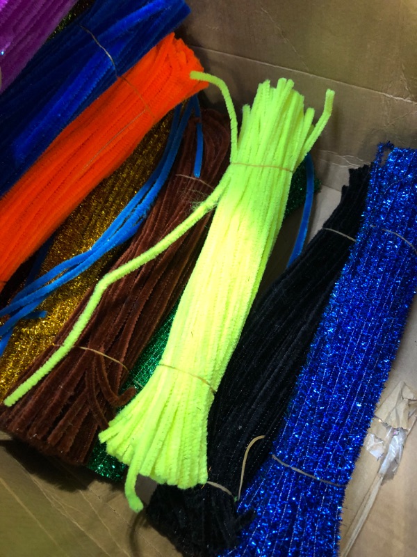 Photo 1 of 2400 Pieces Pipe Cleaners 24 Assorted Colored Chenille Stems Pipe Cleaners Craft Fuzzy Pipe Cleaners Colorful Pipe Cleaners Fuzzy Sticks Children's Craft Supplies for Kids DIY Art, 6 mm x 12 inches
