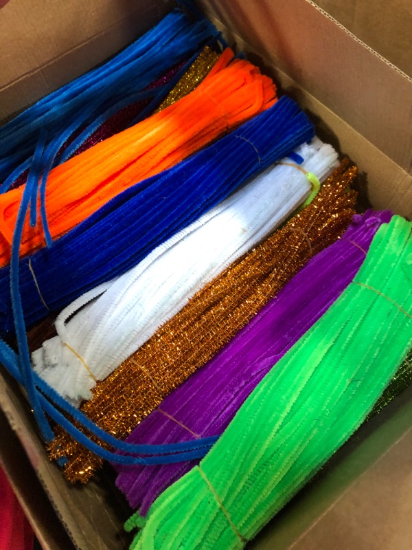 Photo 1 of 2400 Pieces Pipe Cleaners 24 Assorted Colored Chenille Stems Pipe Cleaners Craft Fuzzy Pipe Cleaners Colorful Pipe Cleaners Fuzzy Sticks Children's Craft Supplies for Kids DIY Art, 6 mm x 12 inches