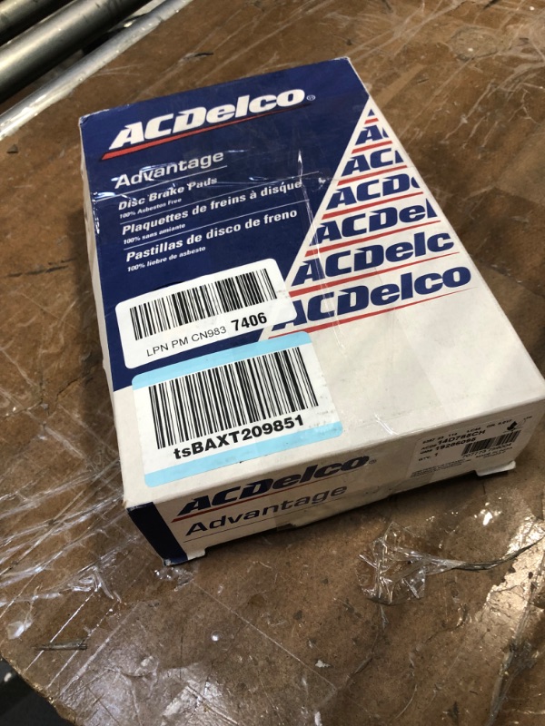 Photo 2 of ACDelco Silver 14D785CH Ceramic Disc Brake Pad Set