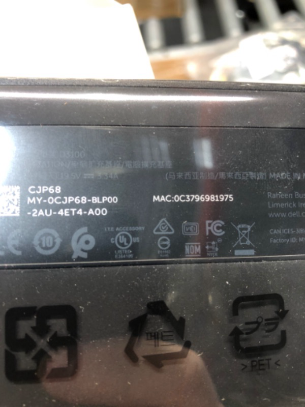 Photo 1 of Dell USB 3.0 Ultra HD/4K Triple Display Docking Station (D3100), Black Triple Display USB 3.0 Single
