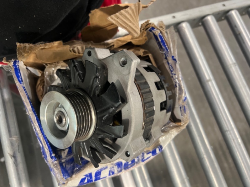 Photo 3 of ACDelco Gold 335-1023 Alternator