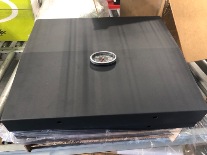Photo 4 of 17 Inch Griddle Lid for Blackstone, Hard Cover Hood with Temperature Gauge and Handle for Blackstone 17 inch Griddle, 5010 Griddle Hood for Blackstone 17" Grill''''used but looks like new''''