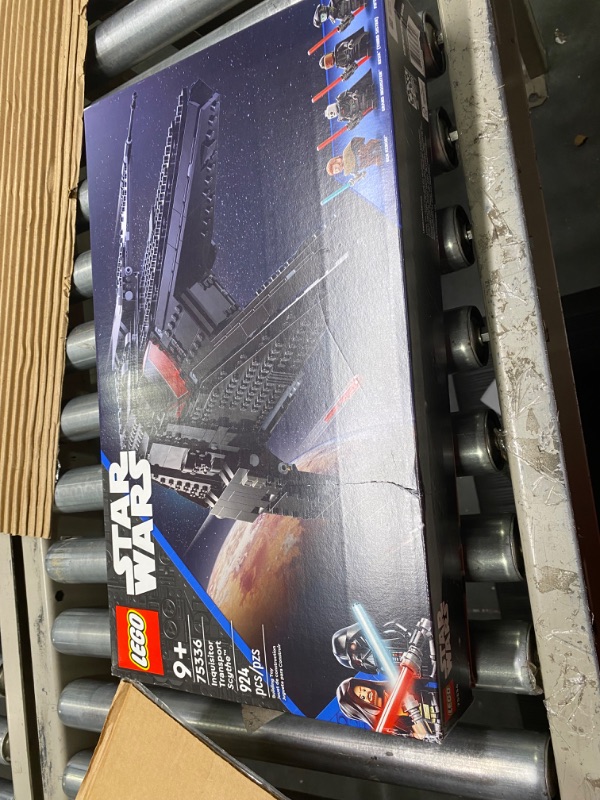 Photo 3 of *missing instructions* LEGO Star Wars: OBI-Wan Kenobi Inquisitor Transport Scythe 75336 Building Toy Set for Kids, Boys, and Girls Ages 9+ (924 Pieces) Standard Packaging