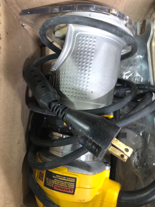 Photo 1 of DEWALT DWP611 1.25 HP Max Torque Variable Speed Compact Router with LED's with Round Sub Base for Compact Router w/ Round Sub Base