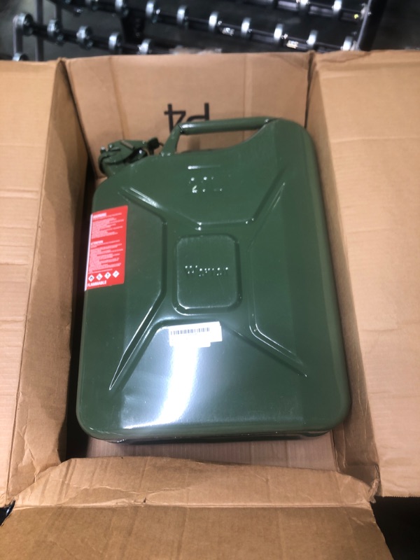 Photo 2 of Wavian USA JC0020KVS Green Authentic NATO Jerry Fuel Can and Spout System (20 Liter)